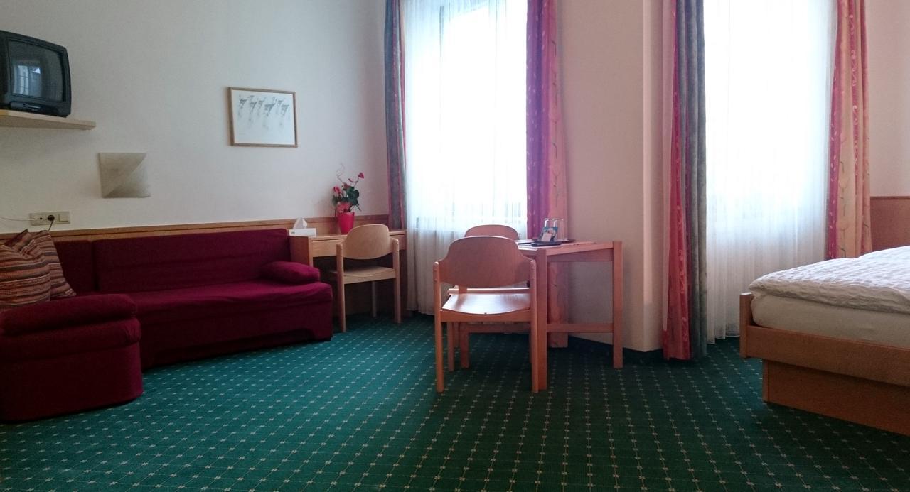 Hotel Zum Goldenen Hirschen Göstling an der Ybbs Eksteriør billede